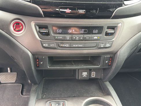 Used 2023 Honda Ridgeline RTL image 13