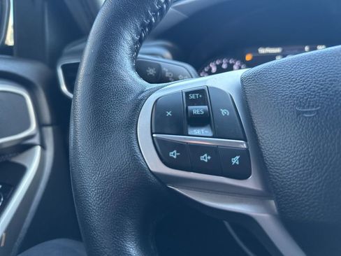 Used 2023 Ford Explorer XLT w/ Equipment Group 202A image 11