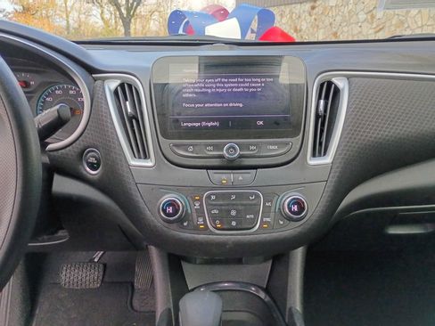 Used 2024 Chevrolet Malibu LT image 17