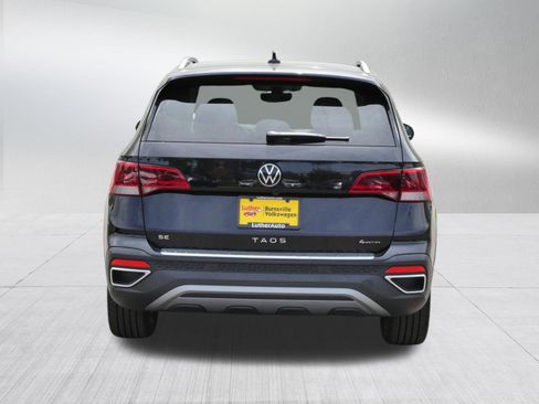 Certified 2023 Volkswagen Taos SE w/ Panoramic Sunroof Package AWD/4WD image 6