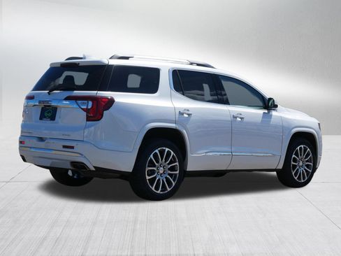 Used 2023 GMC Acadia Denali w/ Denali Ultimate Package AWD/4WD image 7