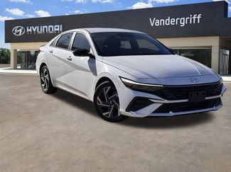 Used 2025 Hyundai Elantra Sport video 1