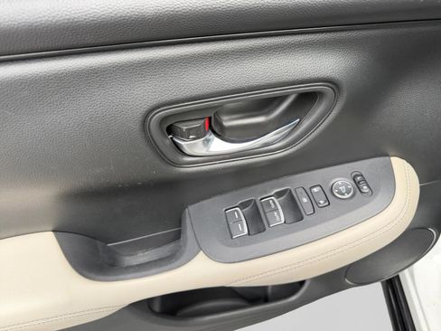Used 2023 Honda HR-V EX-L image 14