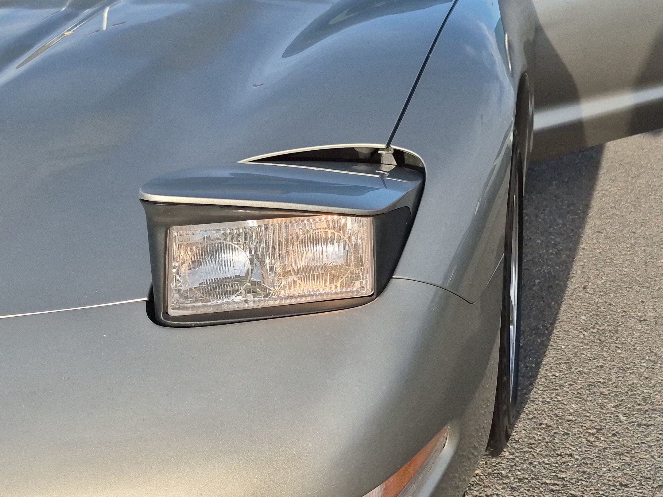 Used 2001 Chevrolet Corvette Convertible w/ Preferred Equipment Group2 RWD image 10