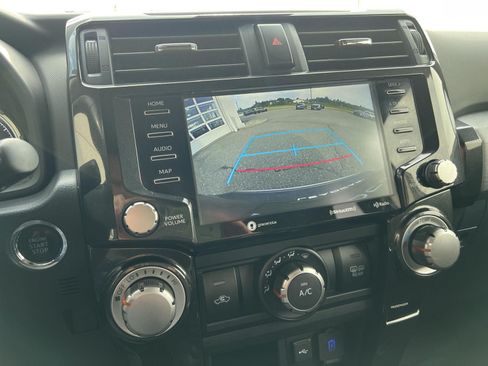Used 2021 Toyota 4Runner TRD Off-Road AWD/4WD image 30