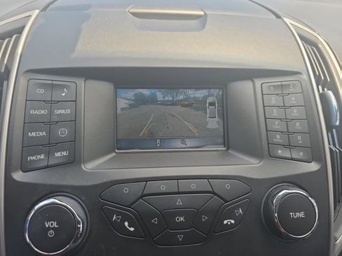 Used 2016 Ford Edge SEL FWD image 22
