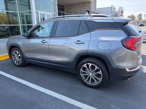 Used 2020 GMC Terrain SLT w/ Preferred Package image 5