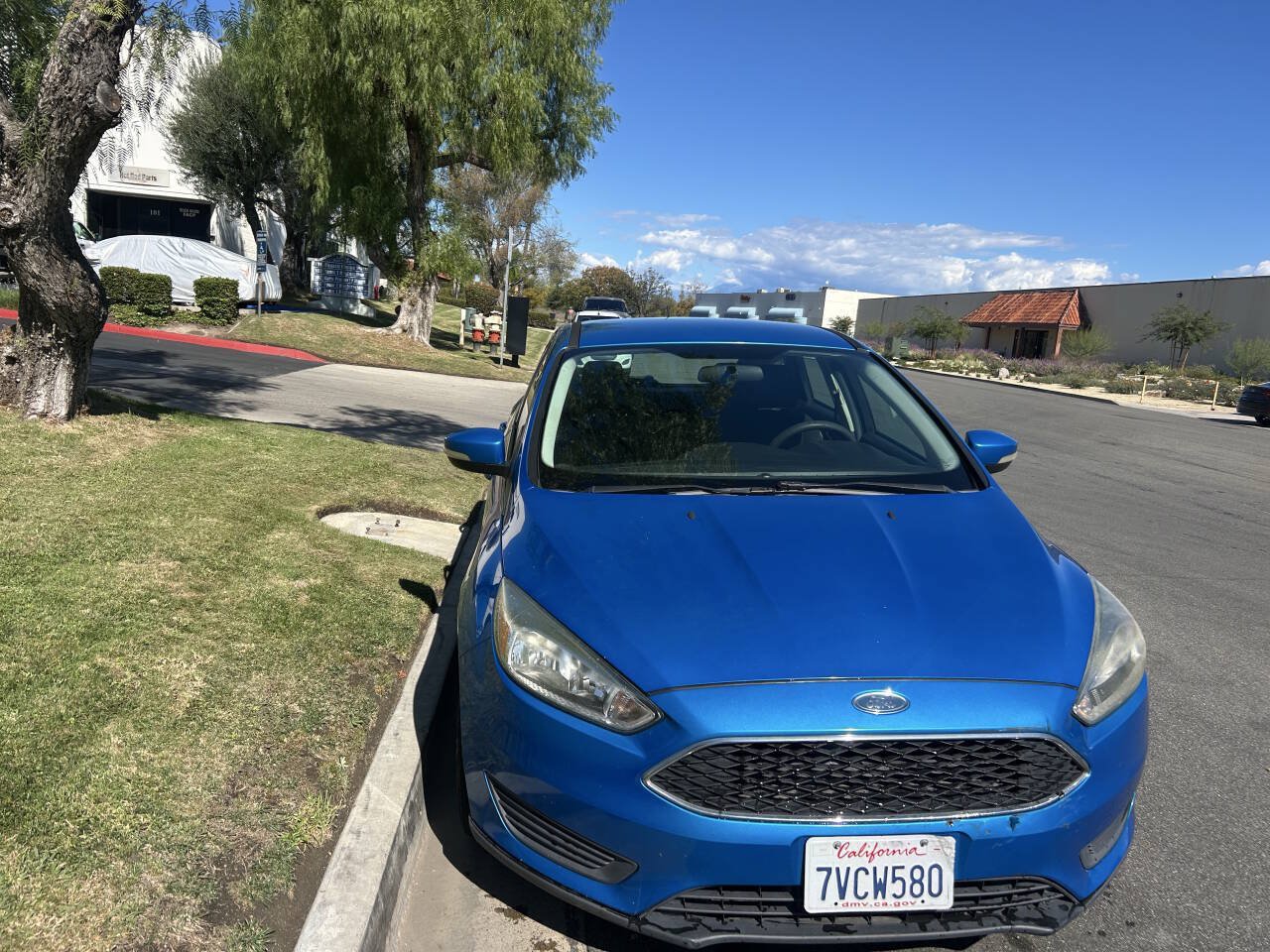 Used 2016 Ford Focus SE w/ Reverse Sensing Package FWD image 2