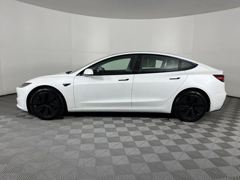 Used 2024 Tesla Model 3 Standard Range RWD image 5
