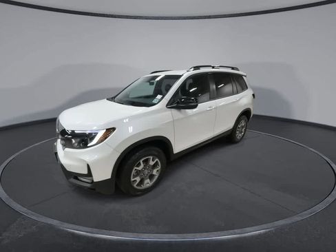 Certified 2023 Honda Passport TrailSport image 4