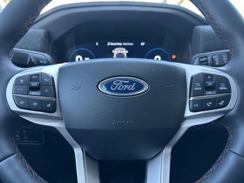 New 2026 Ford Explorer Active RWD image 24
