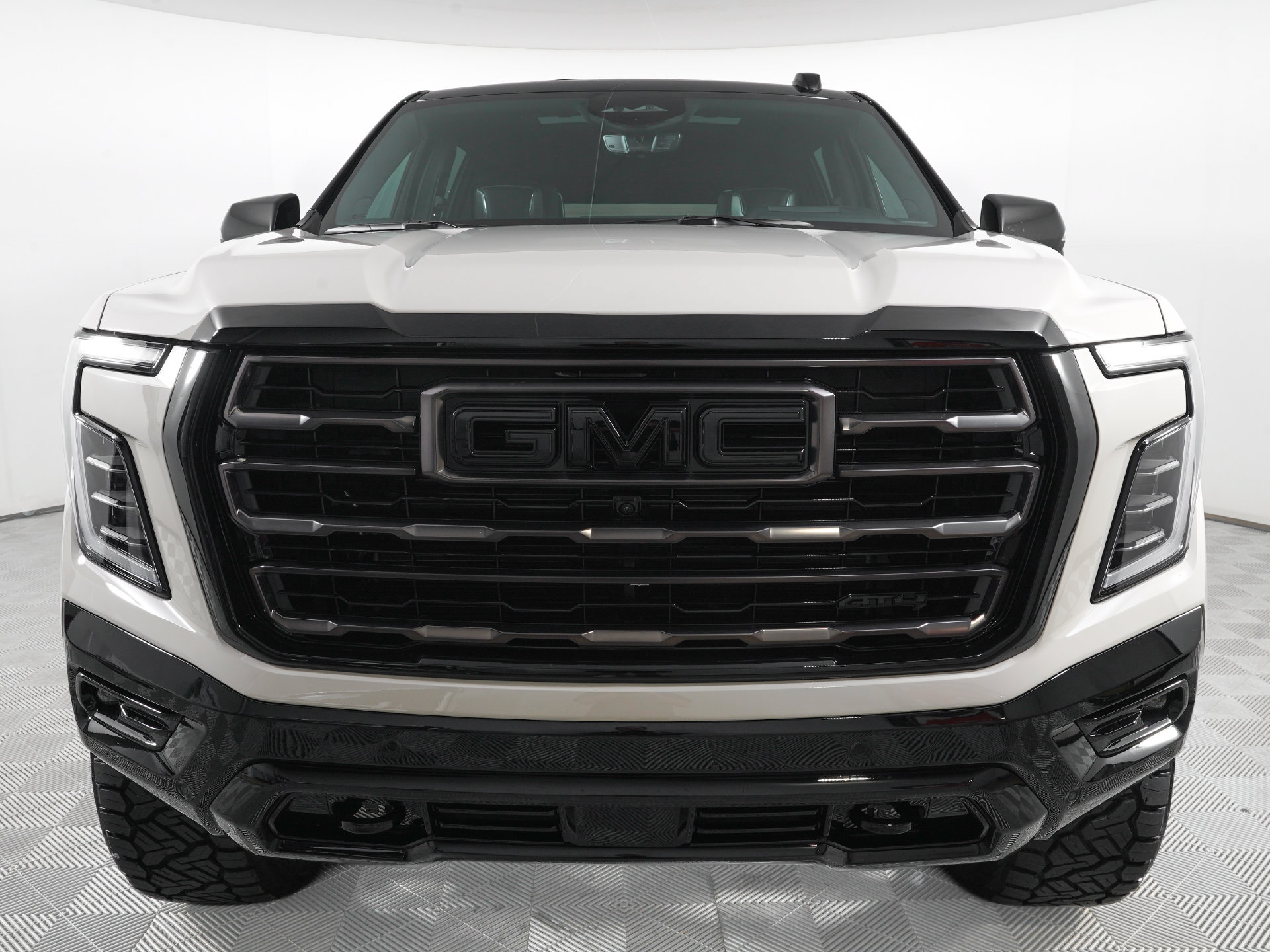 Used 2027 GMC Yukon XL AT4 Ultimate AWD/4WD image 3