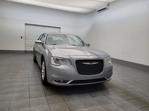Used 2017 Chrysler 300 C image 14