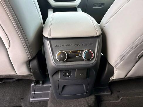Used 2026 Ford Explorer Active w/ Active Comfort Package AWD/4WD image 12