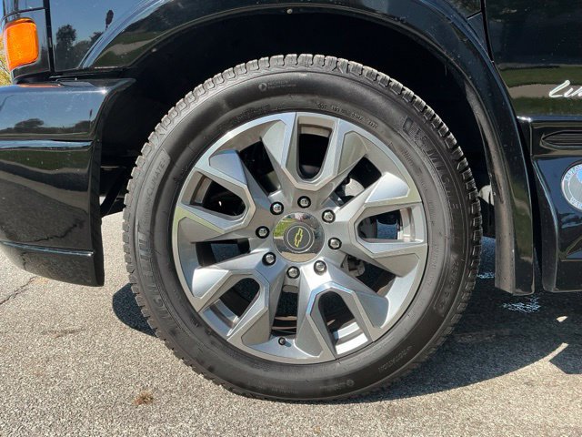 Used 2026 Chevrolet Express 2500 w/ Driver Convenience Package RWD image 15