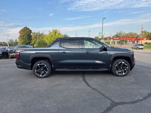 New 2026 Chevrolet Silverado EV LT w/ Premium Package image 8