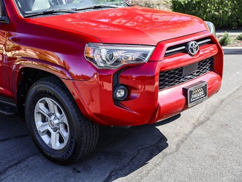 Used 2021 Toyota 4Runner SR5 Premium AWD/4WD image 9