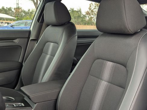 Used 2025 Honda Civic Sport image 14