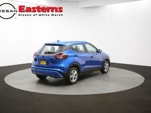 Used 2024 Nissan Kicks S image 98