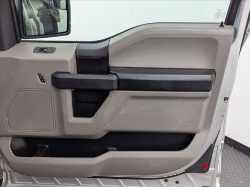 Used 2017 Ford F150 XL w/ Equipment Group 101A Mid RWD image 17
