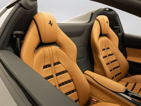 Used 2021 Ferrari 812 GTS RWD image 47