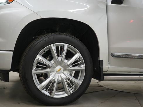 Used 2025 Chevrolet Silverado 1500 High Country image 30