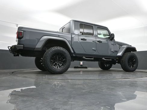 New 2025 Jeep Gladiator Sport AWD/4WD image 39