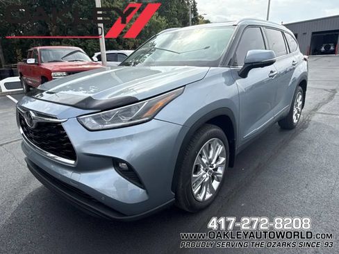 Used 2023 Toyota Highlander Limited AWD/4WD image 1