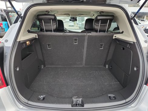 Used 2022 Buick Encore Preferred w/ Safety Package image 29