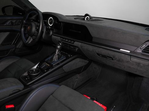 Used 2025 Porsche 911 GT3 RS w/ Weissach Package RWD image 31