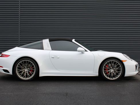 Used 2017 Porsche 911 Targa 4S image 8