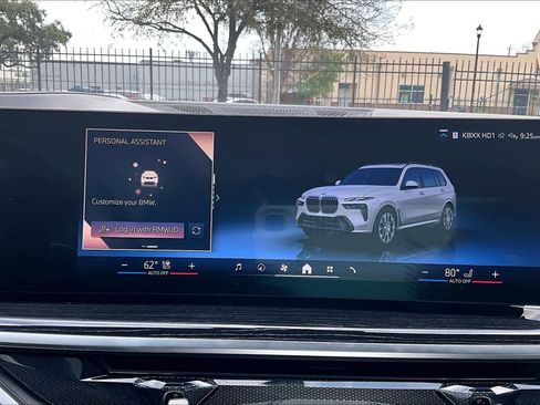 Used 2026 BMW X7 xDrive40i w/ M Sport Package image 34