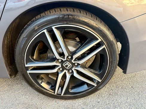 Used 2017 Honda Accord EX-L image 11