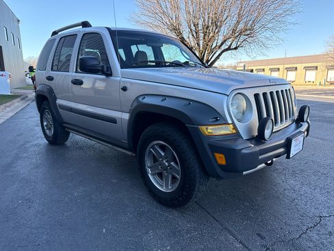 Used 2006 Jeep Liberty Renegade image 7