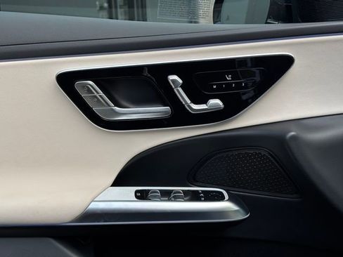 Used 2026 Mercedes-Benz E 350 4MATIC Sedan image 20