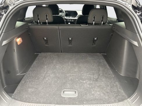 Used 2025 Chevrolet Trax RS image 18