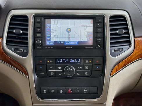 Used 2012 Jeep Grand Cherokee Overland AWD/4WD image 15