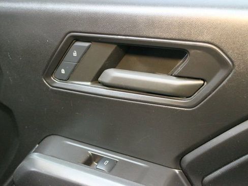 Used 2024 Chevrolet Colorado Trail Boss w/ Technology Package AWD/4WD image 9