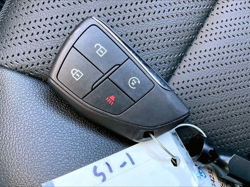 Used 2024 GMC Canyon AT4X image 13