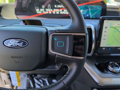 New 2026 Ford Expedition Platinum w/ Driver's Package image 34