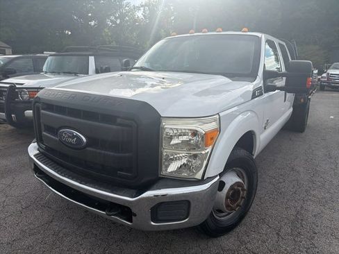 Used 2016 Ford F350 XL w/ Power Equipment Group RWD image 2