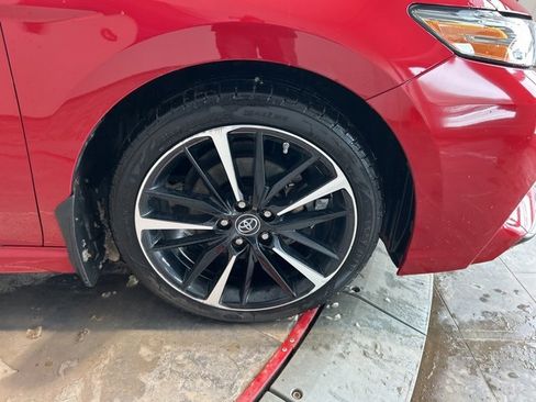 Used 2019 Toyota Camry XSE image 17