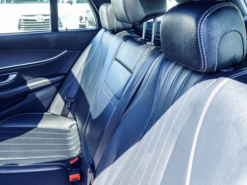 Used 2018 Mercedes-Benz E 400 4MATIC Wagon image 15