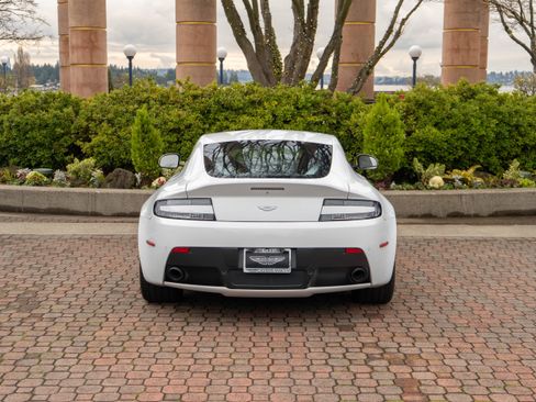 Used 2015 Aston Martin V8 Vantage GT image 40