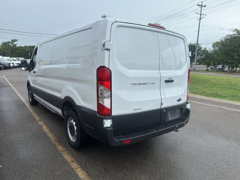 Used 2022 Ford Transit 250 Low Roof RWD image 6
