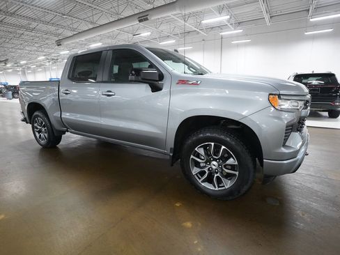 Certified 2024 Chevrolet Silverado 1500 RST AWD/4WD image 34