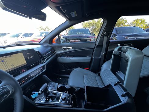 Used 2023 Kia Sportage X-Line w/ X-Line Premium Package image 19