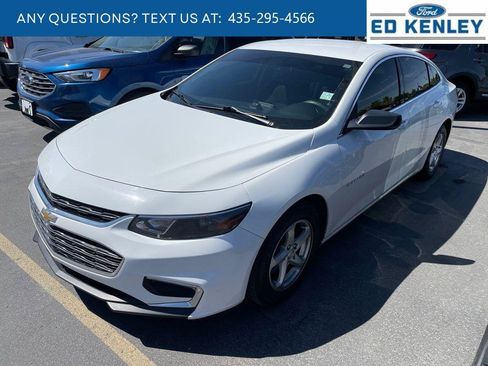 Used 2017 Chevrolet Malibu LS FWD image 2