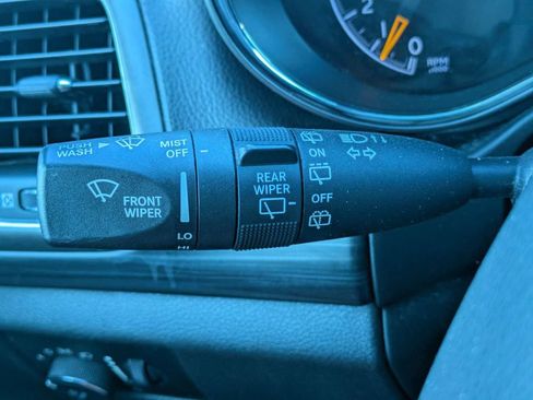 Used 2019 Jeep Grand Cherokee Altitude RWD image 29