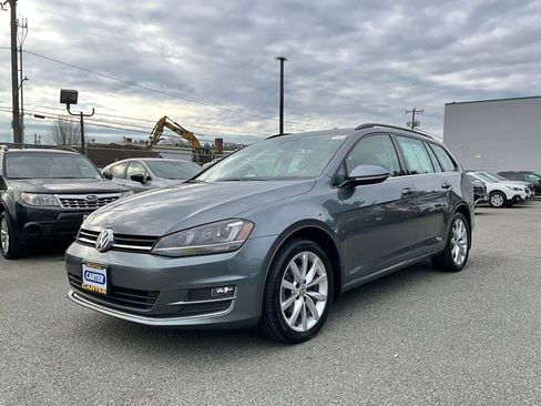 Used 2016 Volkswagen Golf SE w/ Lighting Package image 4